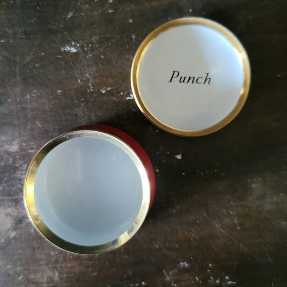 Vintage Crummles England Mini Enamel Trinket Pill Box Featuring Punch Character - Picture 4 of 6